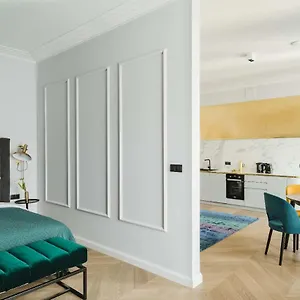 No.4 Aparthotel